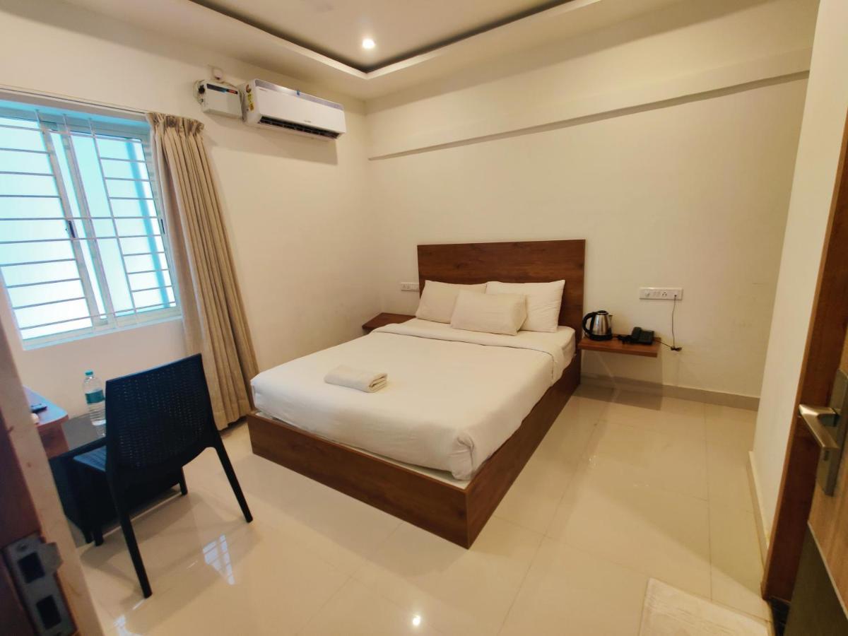 Hotel Airport City Dod Jala Bagian luar foto