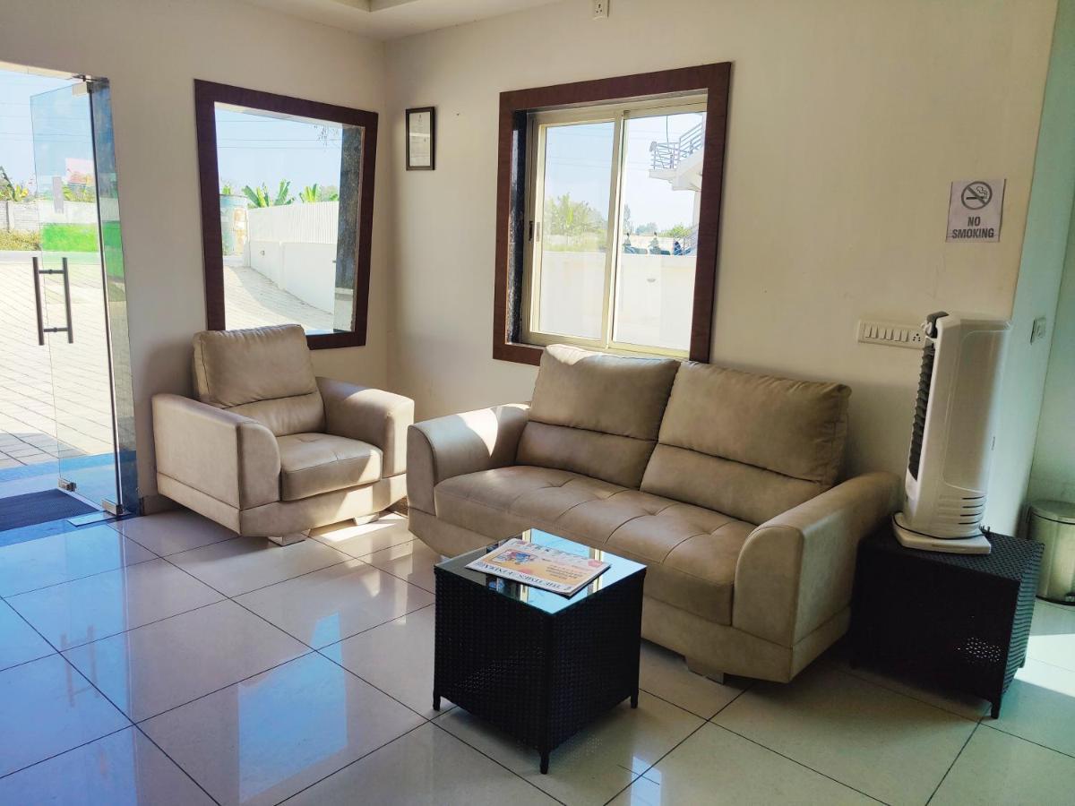 Hotel Airport City Dod Jala Bagian luar foto