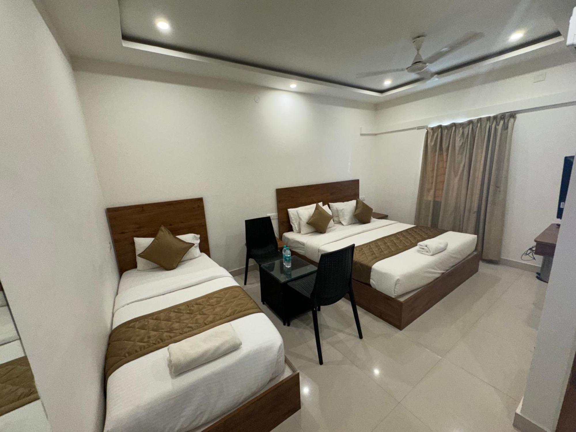 Hotel Airport City Dod Jala Bagian luar foto
