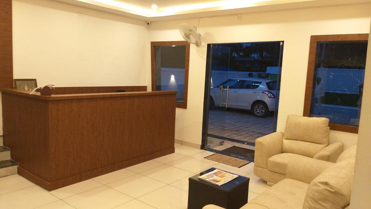 Hotel Airport City Dod Jala Bagian luar foto